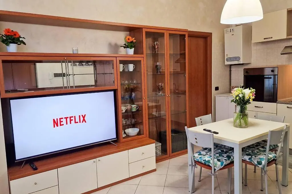 Apartment A 5 Minuti Metro M2 Milano Casa Nella Corte Cologno Monzese Italy